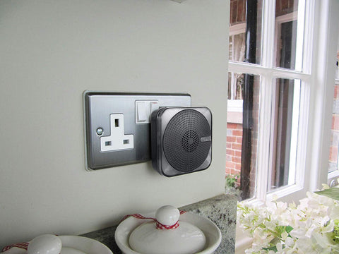 Uni-Com Plug-in wireless Doorbell kit with Kinetic Bell Push